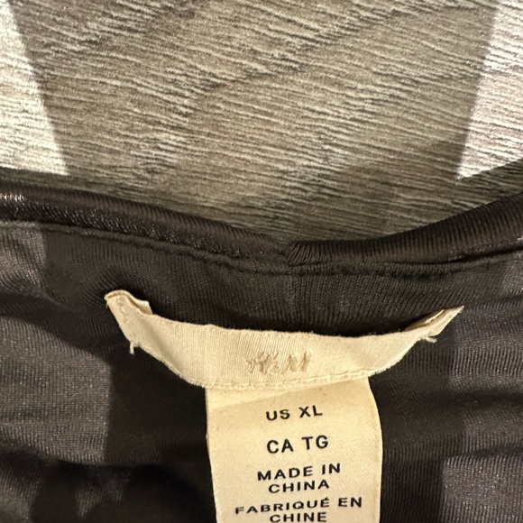 Brand New H&M Satin blouse - Picture 6 of 7